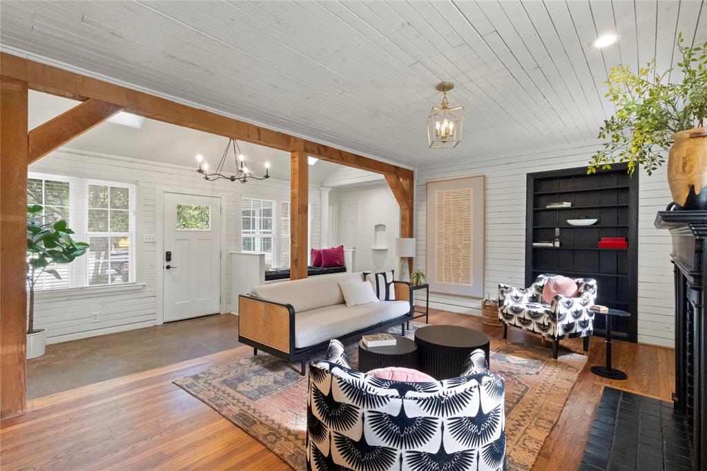 619 North Hampton Road Dallas, TX 75208 - Photo 5 of 28