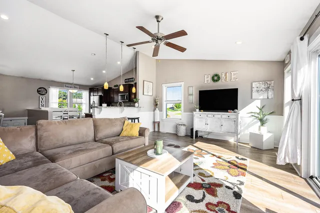 $325,000 | 59103 Silvergrass Drive, Mattawan, MI 49071