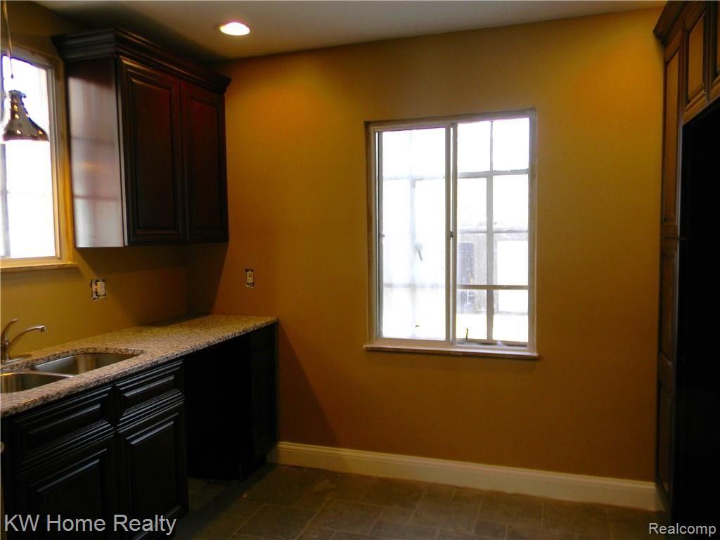 16814 Edinborough Road Detroit, MI 48219 - Photo 6 of 13