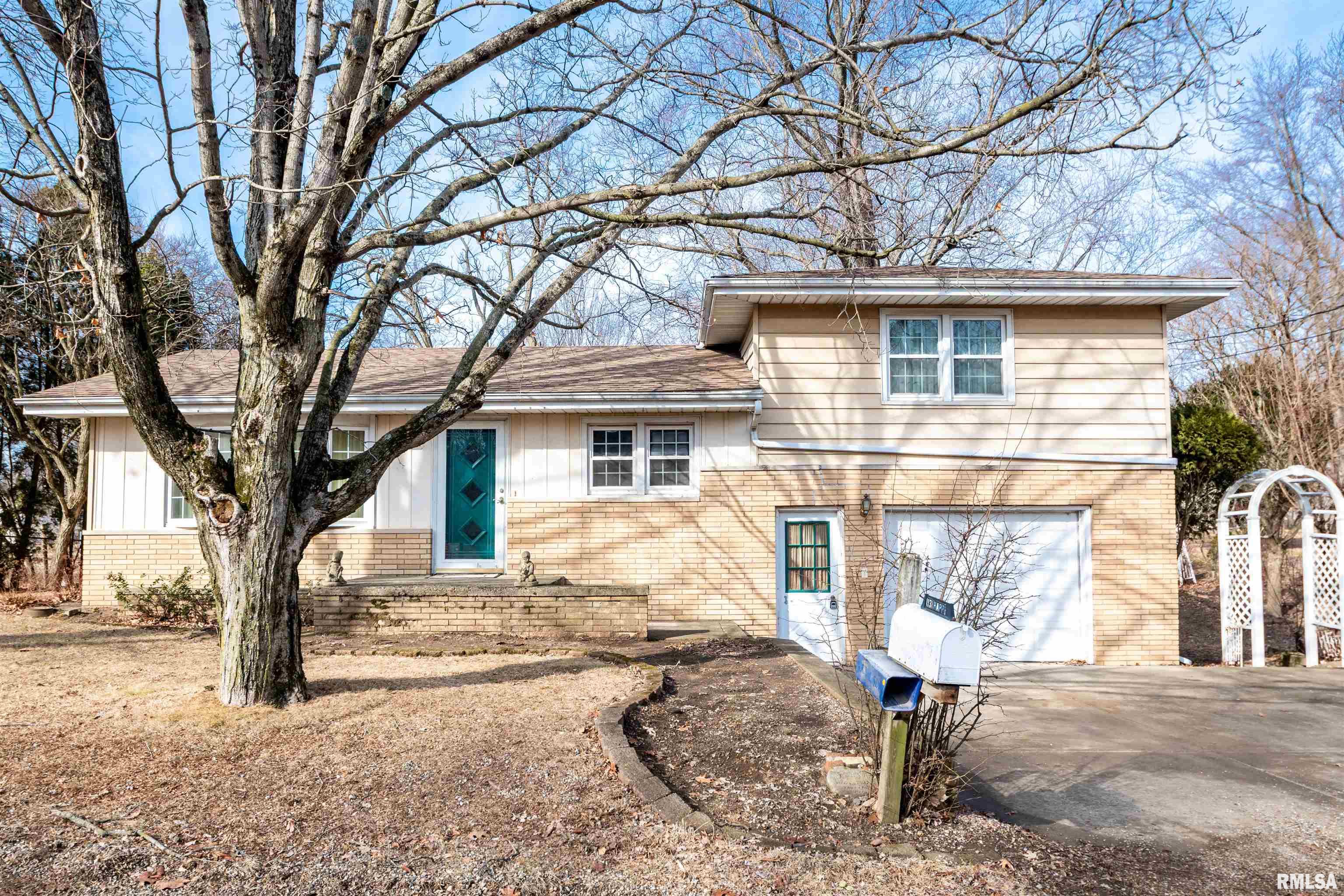 113 Happ Lane Morton, IL 61550 - Photo 3 of 60