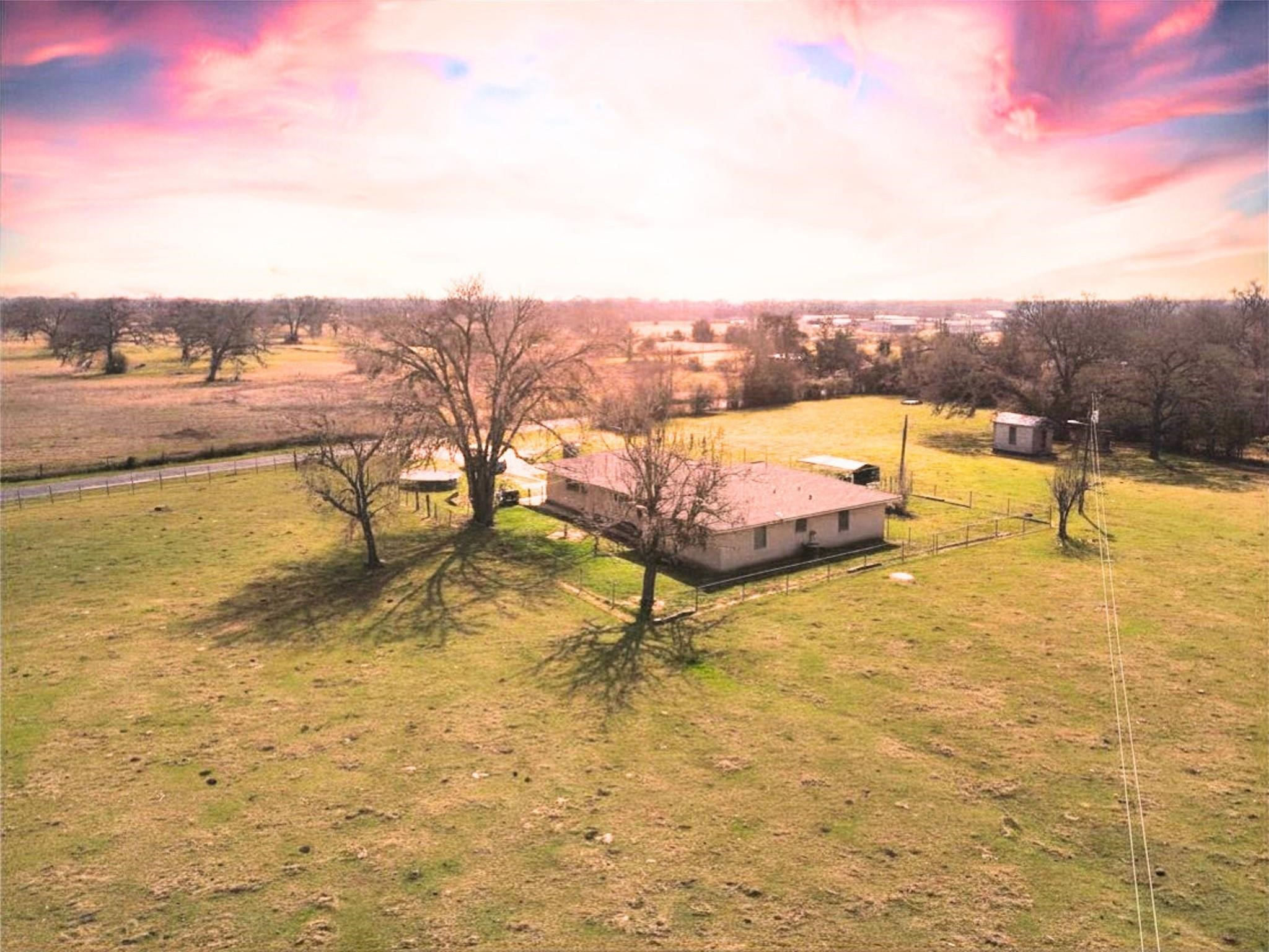 22052 Chapman Road Hempstead, TX 77445 - Photo 2 of 8