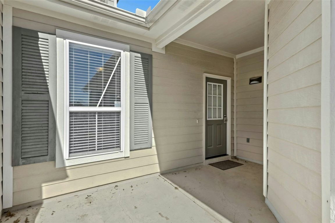 215 Bonham Loop Georgetown, TX 78633 - Photo 3 of 25