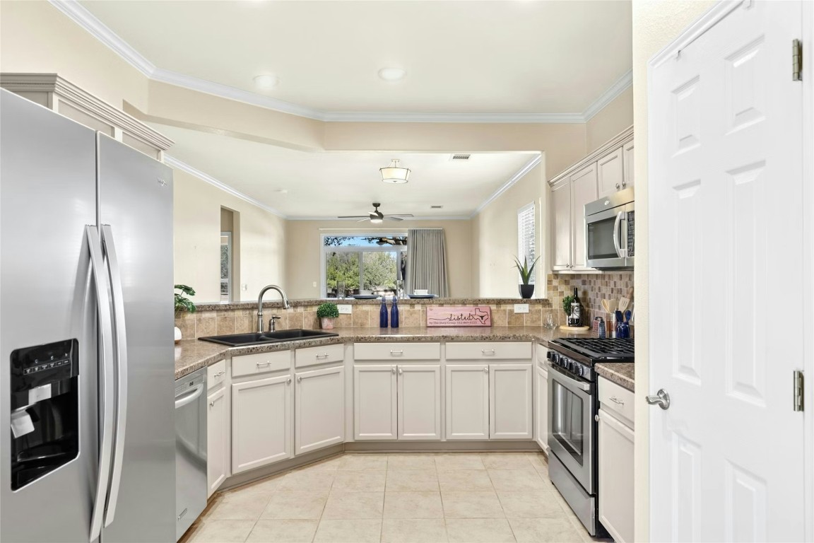 215 Bonham Loop Georgetown, TX 78633 - Photo 7 of 25