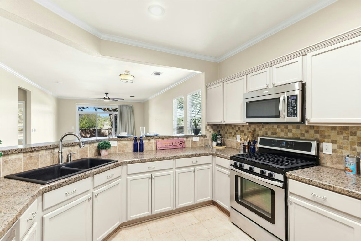 215 Bonham Loop Georgetown, TX 78633 - Photo 9 of 25