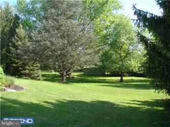 5 Waterview Road Downingtown, PA 19335 - Photo 11 of 12 Exterior Back