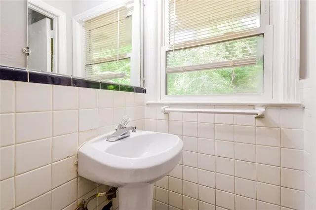 $169,999 | 3697 Wisteria Lane Southwest, Atlanta, GA 30331