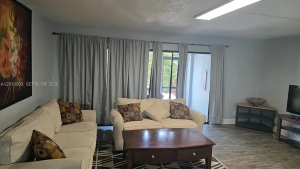 $2,500 | 524 Osprey Drive, Unit 10B, Delray Beach, FL 33444