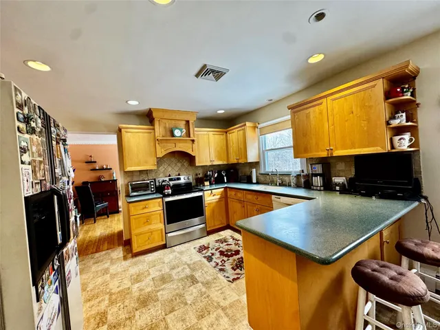 $785,000 | 146 Wood Street, Mahopac, NY 10541