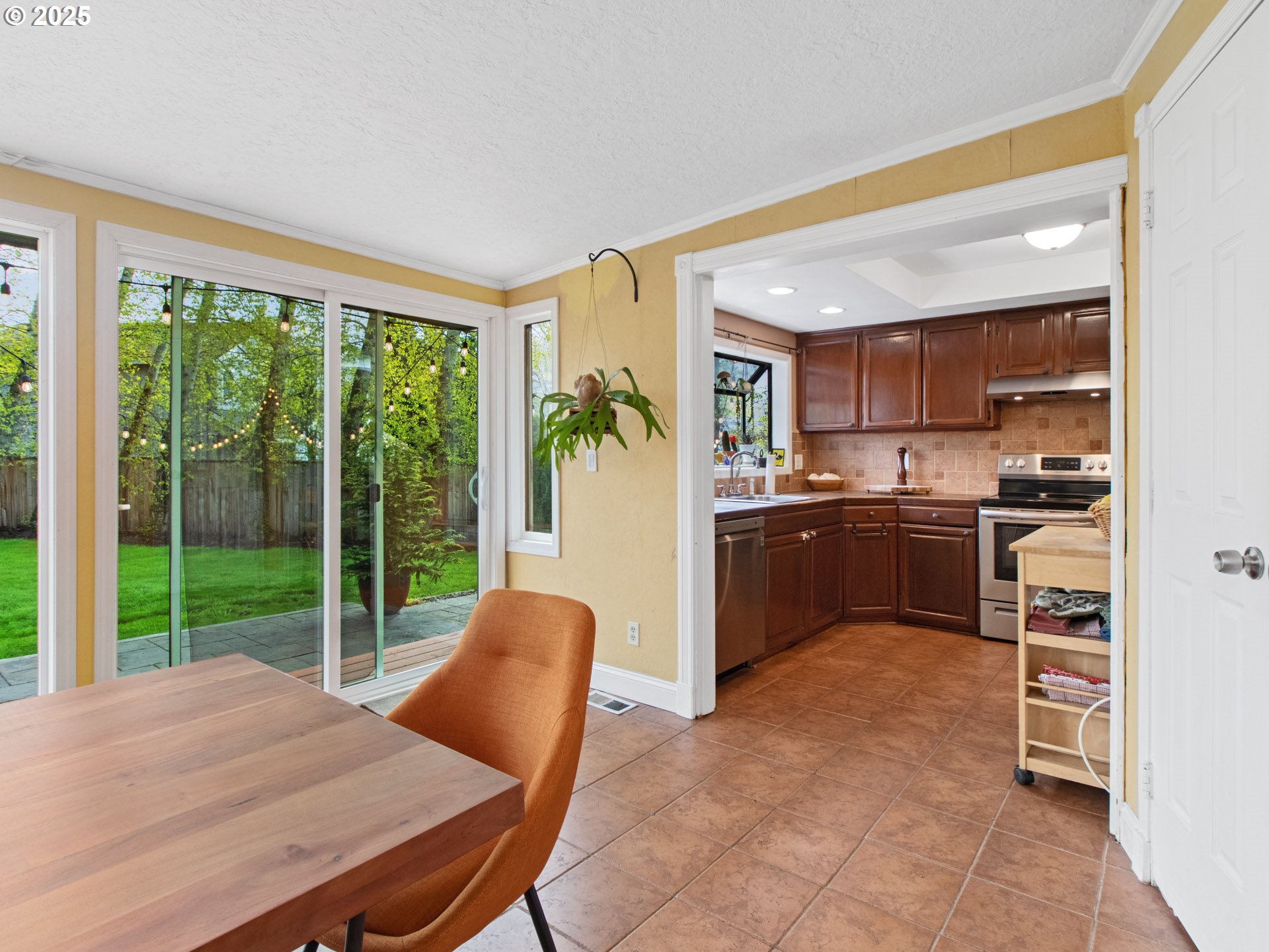 11790 Southwest 90th Avenue Portland, OR 97223 - Photo 20 of 35