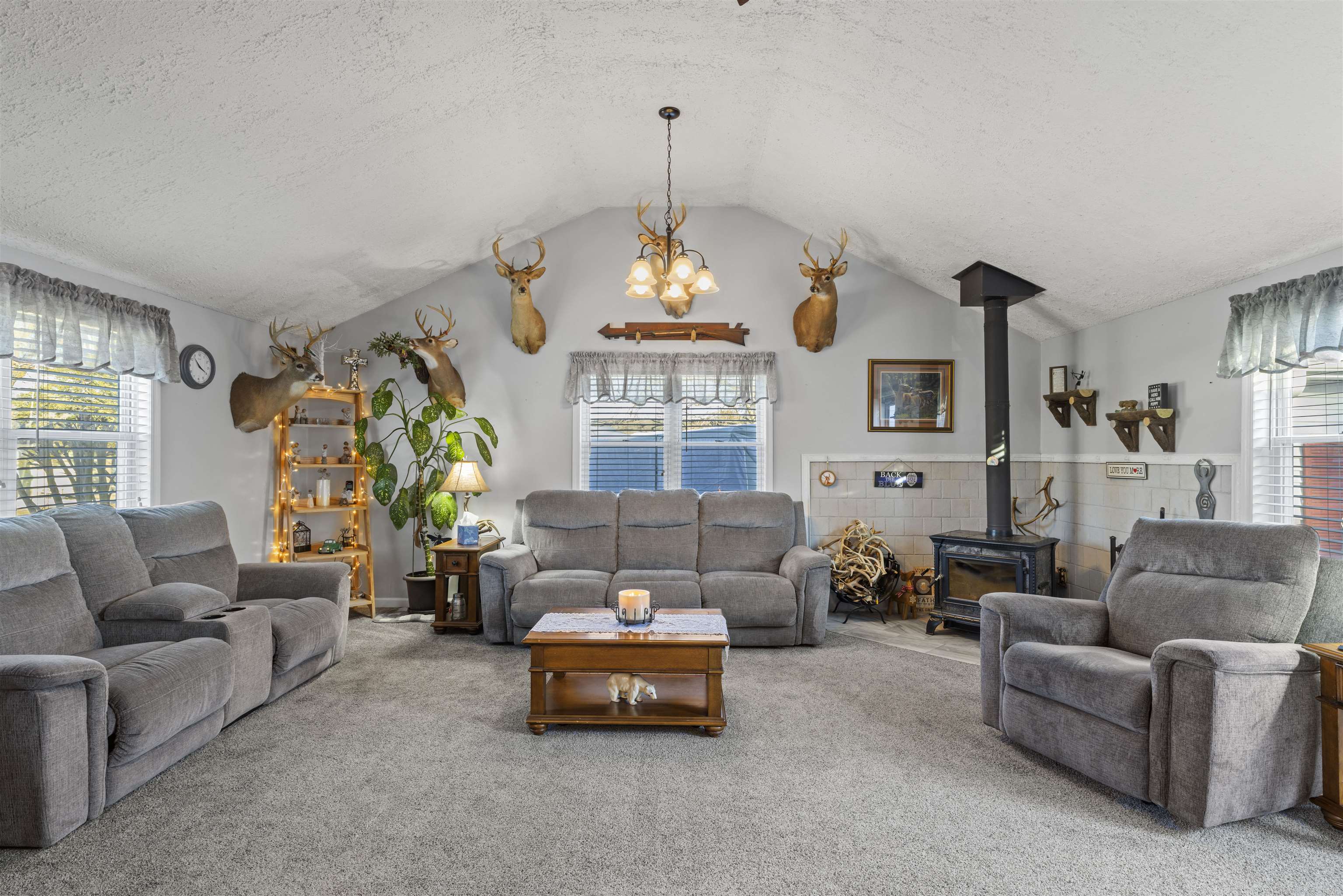112 East Drumbed Road Villas, NJ 08251 - Photo 11 of 42 a living room with furniture and a chandelier