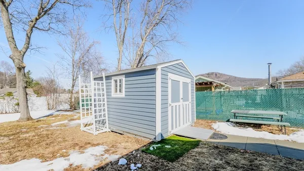 $499,000 | 14 Melinda Lane, Easthampton, MA 01027