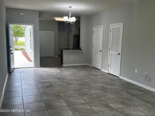 $1,950 | 458 Servia Drive, St. Johns, FL 32259