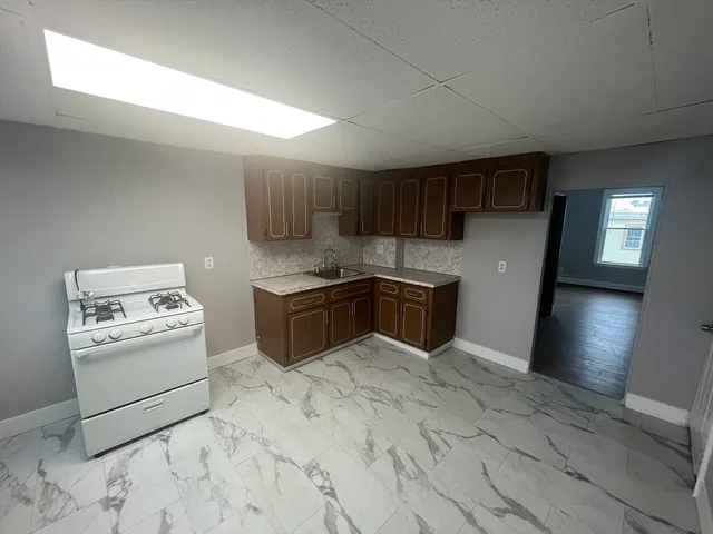 $2,000 | 185 Marion Street, Unit 3, Boston, MA 02128