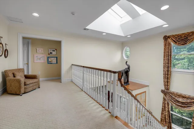 $2,688,000 | 8 Briarfield Drive, Great Neck, NY 11020