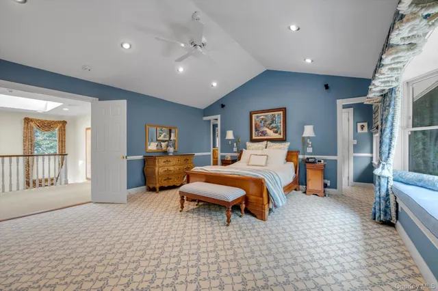 $2,688,000 | 8 Briarfield Drive, Great Neck, NY 11020