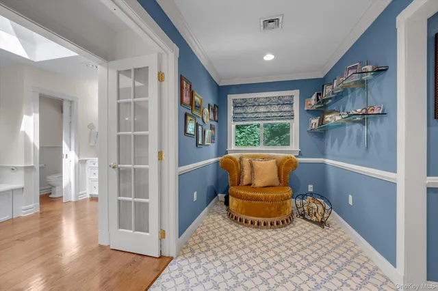 $2,688,000 | 8 Briarfield Drive, Great Neck, NY 11020