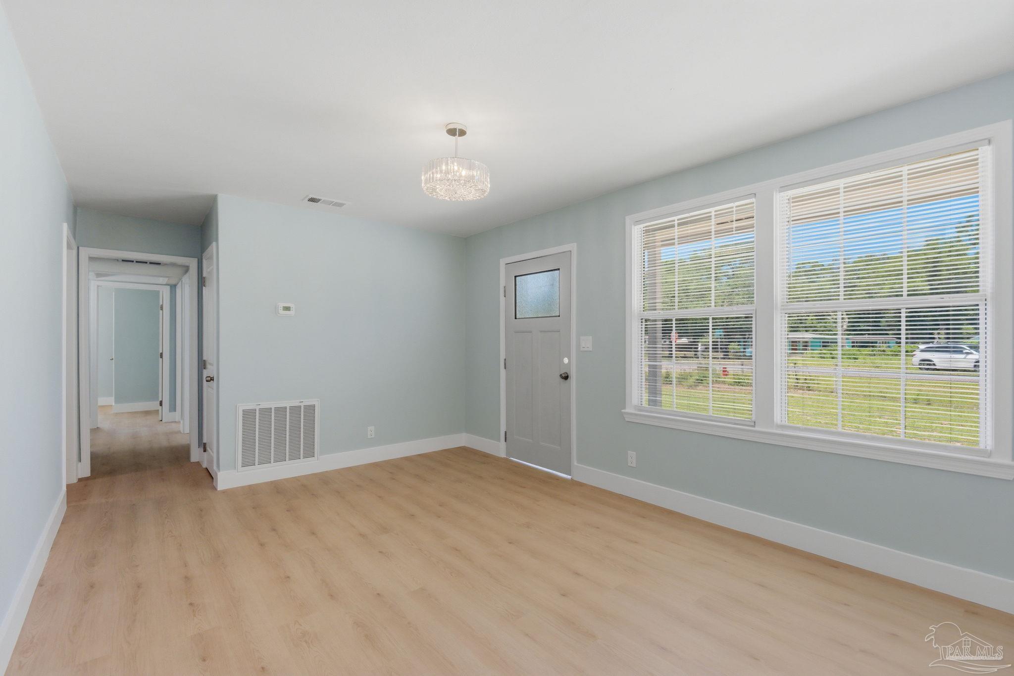 525 Pelham Road Pensacola, FL 32507 - Photo 9 of 36