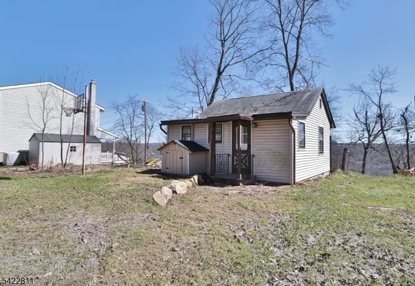 $1,800 | 63 Iowa Avenue, Lake Hopatcong, NJ 07849