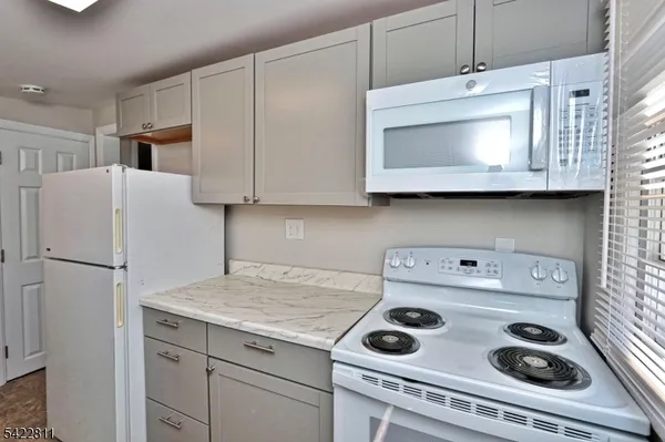 $1,800 | 63 Iowa Avenue, Lake Hopatcong, NJ 07849