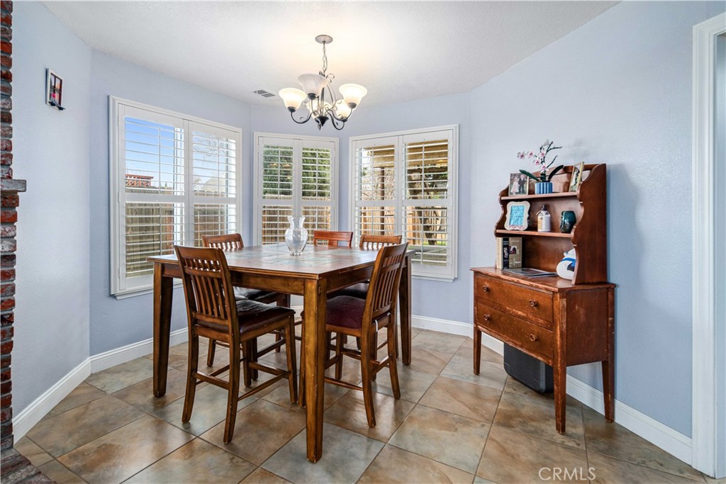 1162 Redwood Court Tehachapi, CA 93561 - Photo 11 of 43