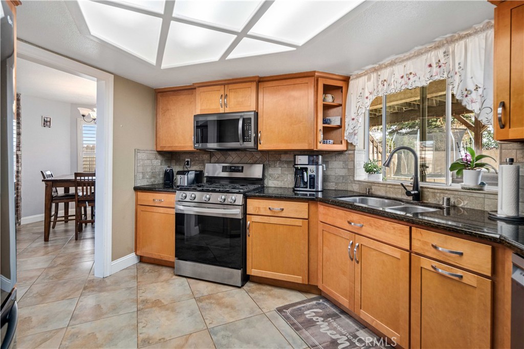 1162 Redwood Court Tehachapi, CA 93561 - Photo 13 of 43