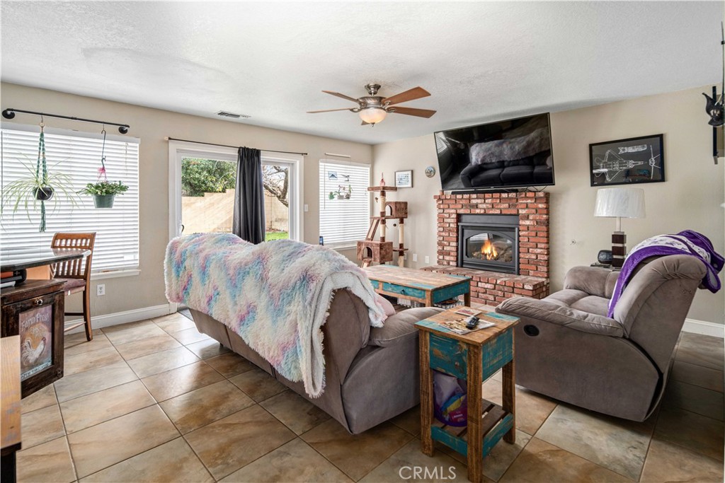 1162 Redwood Court Tehachapi, CA 93561 - Photo 16 of 43