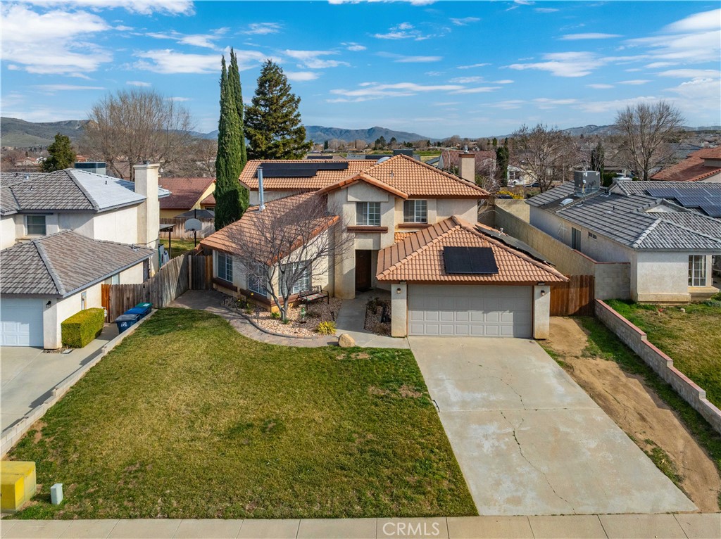 1162 Redwood Court Tehachapi, CA 93561 - Photo 4 of 43