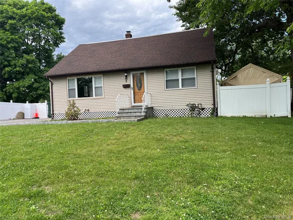 $599,999 | 9 Walter Drive, Stony Point, NY 10980