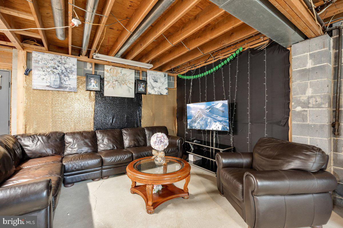 8275 Maple Avenue Pennsauken, NJ 08109 - Photo 18 of 43 a outdoor living space with furniture