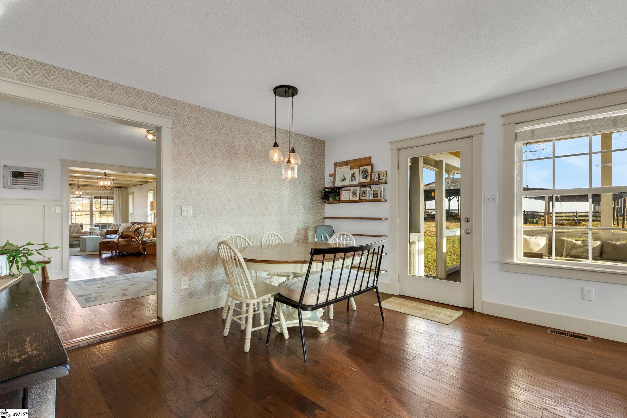 558 Barnett Road Greer, SC 29651 - Photo 11 of 42 Gallery Image 11