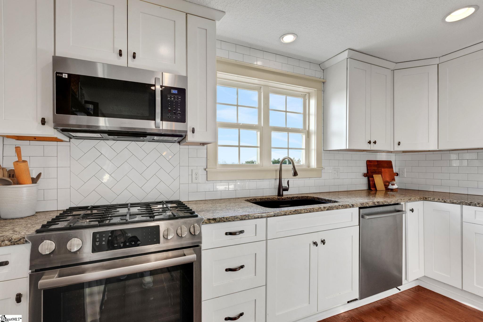 558 Barnett Road Greer, SC 29651 - Photo 15 of 42 Gallery Image 15
