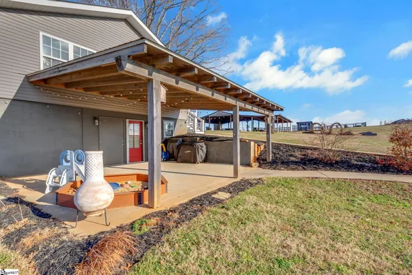 $585,000 | 558 Barnett Road, Greer, SC 29651