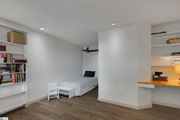 $585,000 | 558 Barnett Road, Greer, SC 29651