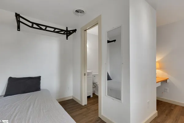 $585,000 | 558 Barnett Road, Greer, SC 29651