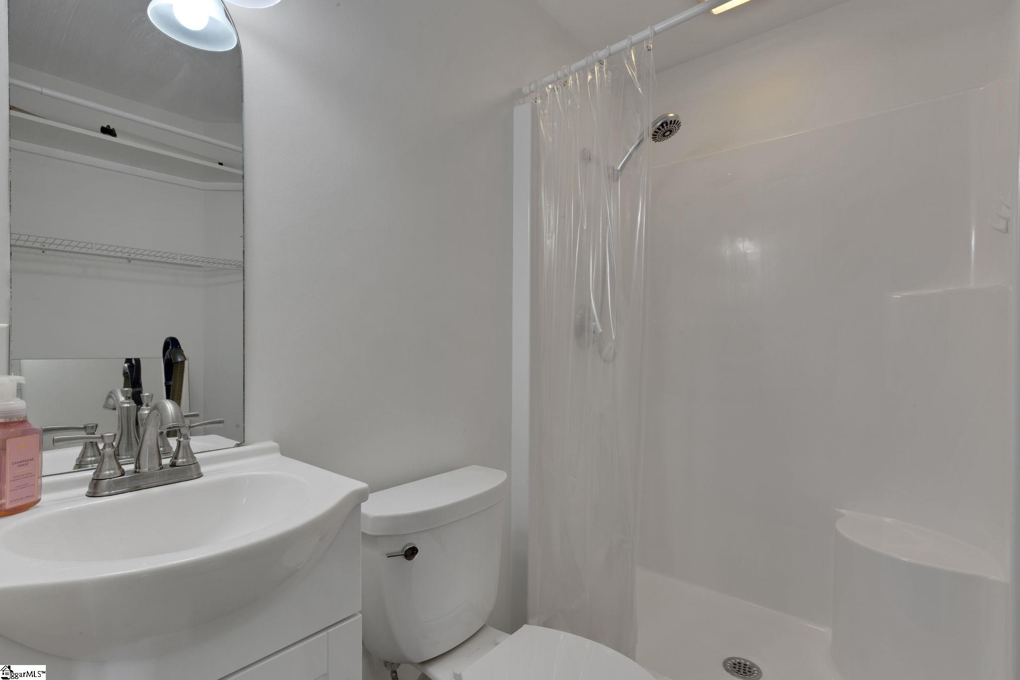 558 Barnett Road Greer, SC 29651 - Photo 29 of 42 Gallery Image 29