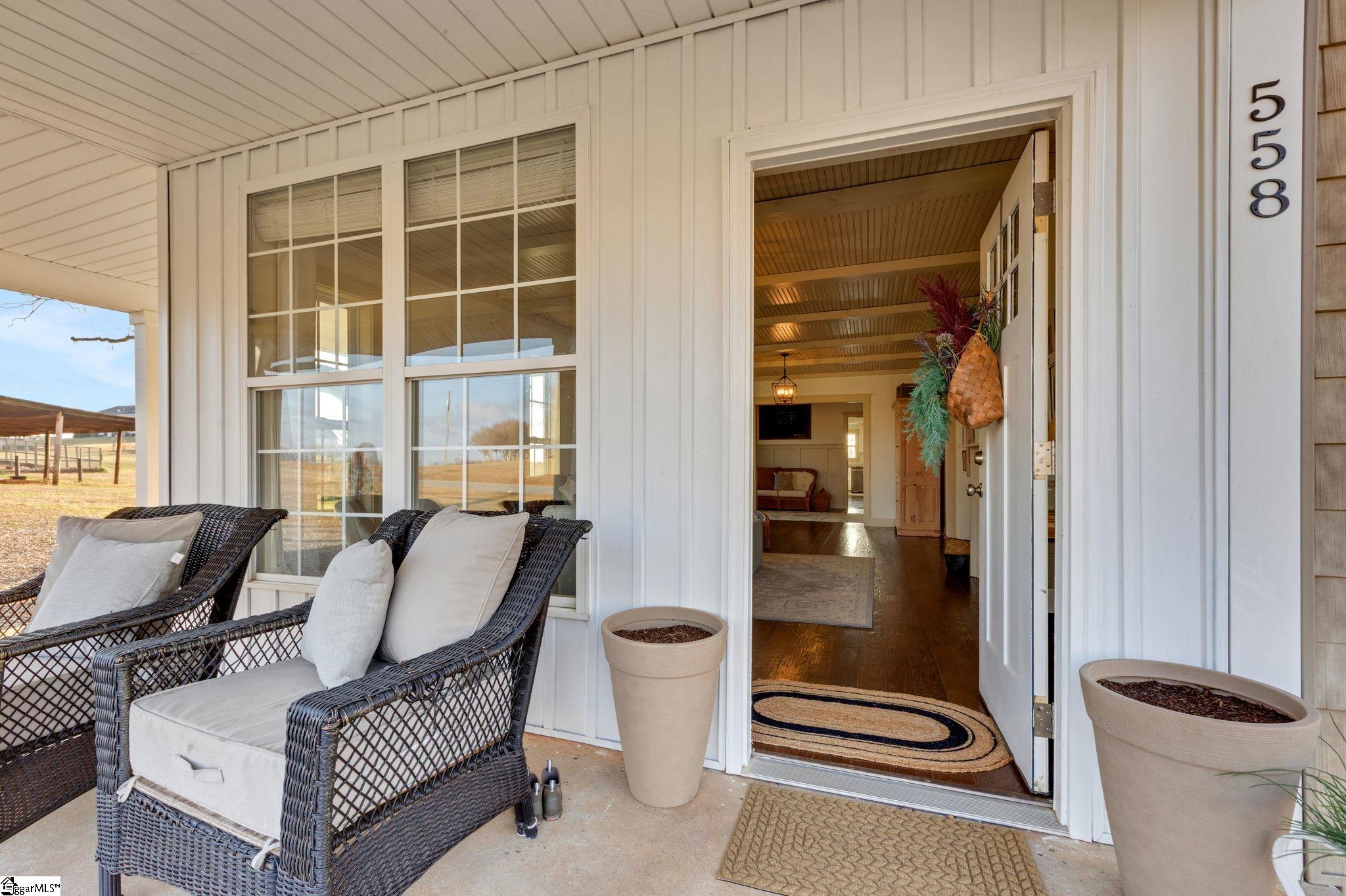 558 Barnett Road Greer, SC 29651 - Photo 3 of 42 Gallery Image 3
