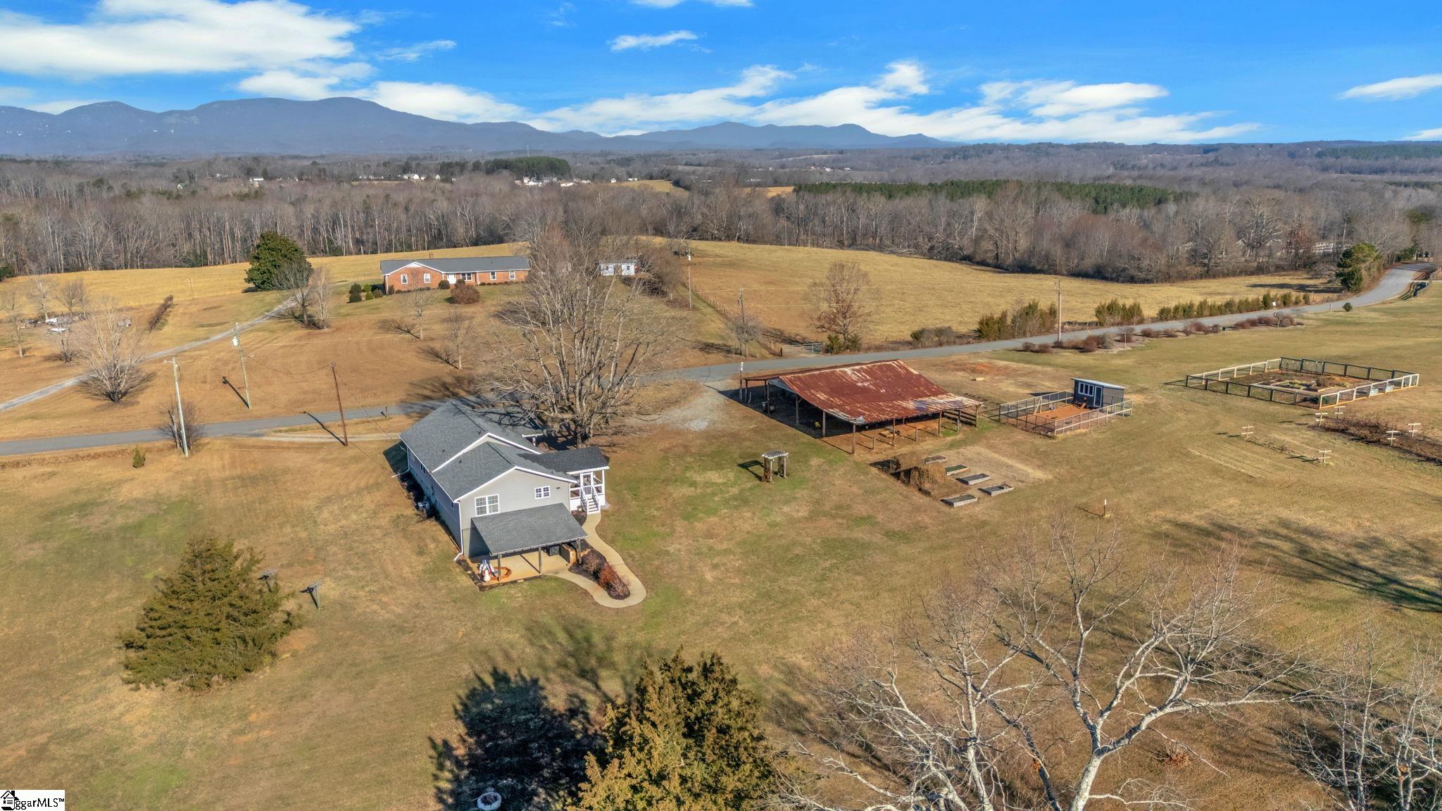 558 Barnett Road Greer, SC 29651 - Photo 36 of 42 Gallery Image 36