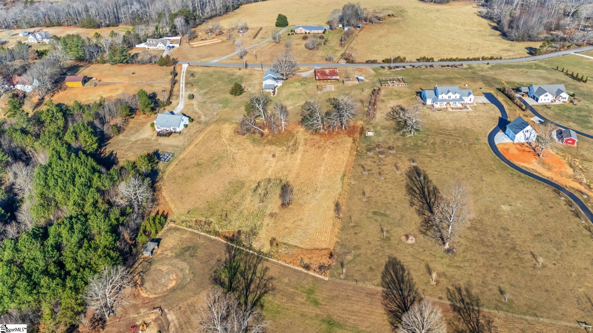 558 Barnett Road Greer, SC 29651 - Photo 38 of 42 Gallery Image 38