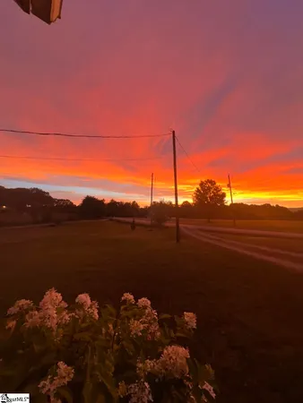 $585,000 | 558 Barnett Road, Greer, SC 29651