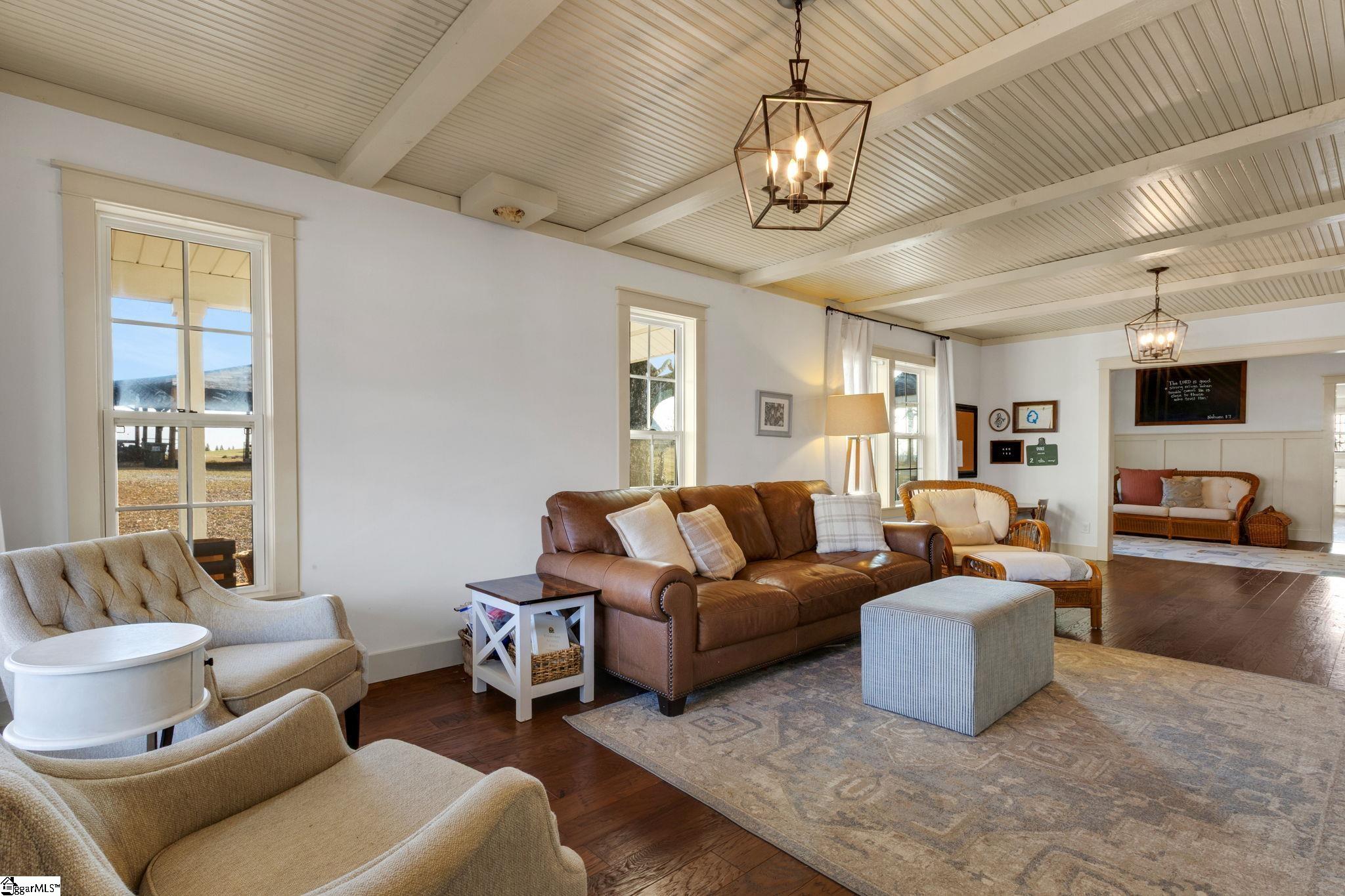 558 Barnett Road Greer, SC 29651 - Photo 6 of 42 Gallery Image 6