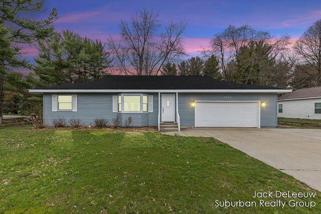 2653 Beeline Road Holland, MI 49424 - Photo 2 of 37 KAdpui9w