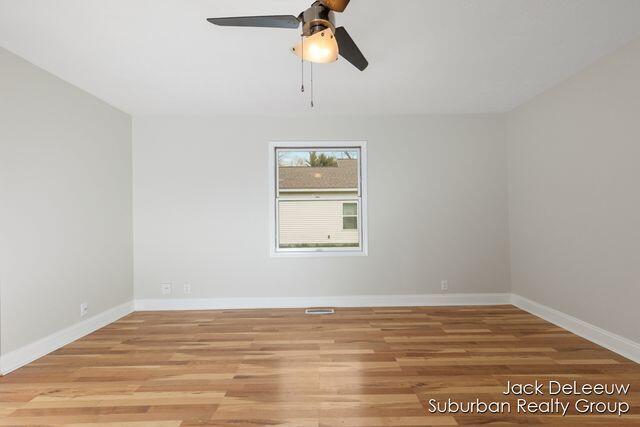 2653 Beeline Road Holland, MI 49424 - Photo 27 of 37 NJYmQTew