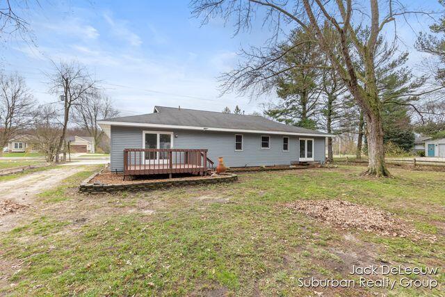 2653 Beeline Road Holland, MI 49424 - Photo 4 of 37 6o9MzE1Q