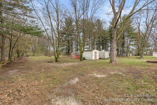 2653 Beeline Road Holland, MI 49424 - Photo 8 of 37 zl3P6P2g