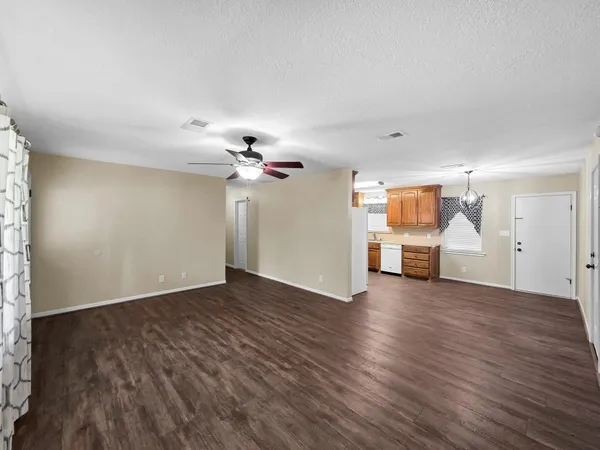 $179,400 | 9344 Highway 69, Warren, TX 77664