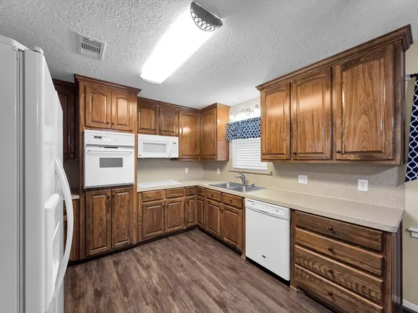 $179,400 | 9344 Highway 69, Warren, TX 77664