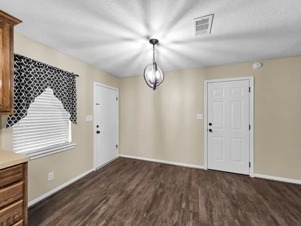 $179,400 | 9344 Highway 69, Warren, TX 77664