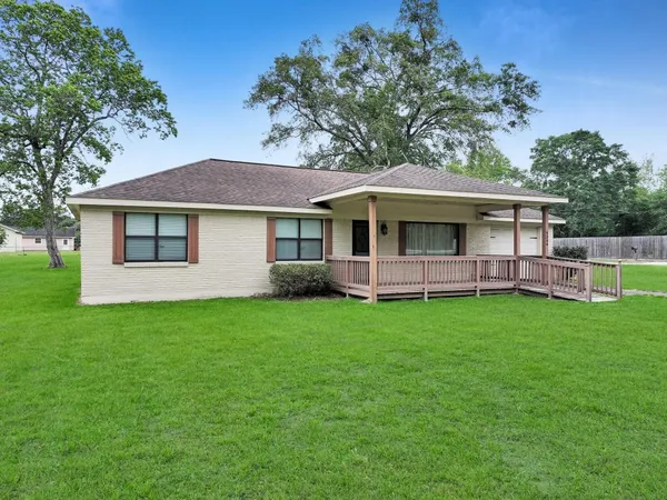 $179,400 | 9344 Highway 69, Warren, TX 77664