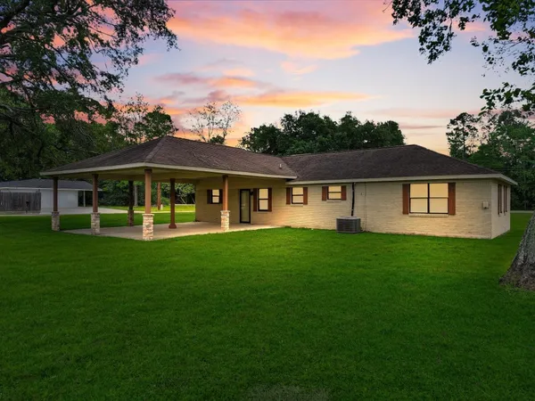 $179,400 | 9344 Highway 69, Warren, TX 77664