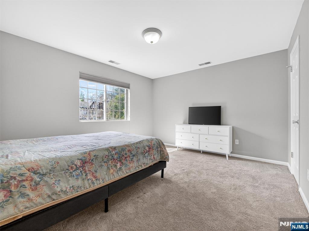 2506 Hemingway Lane Mahwah, NJ 07430 - Photo 15 of 29